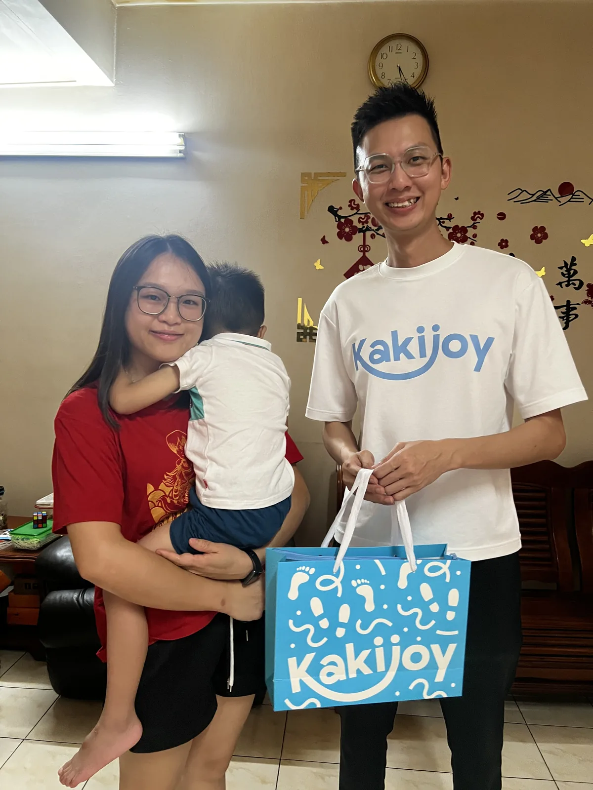 A KakiJoy customer family