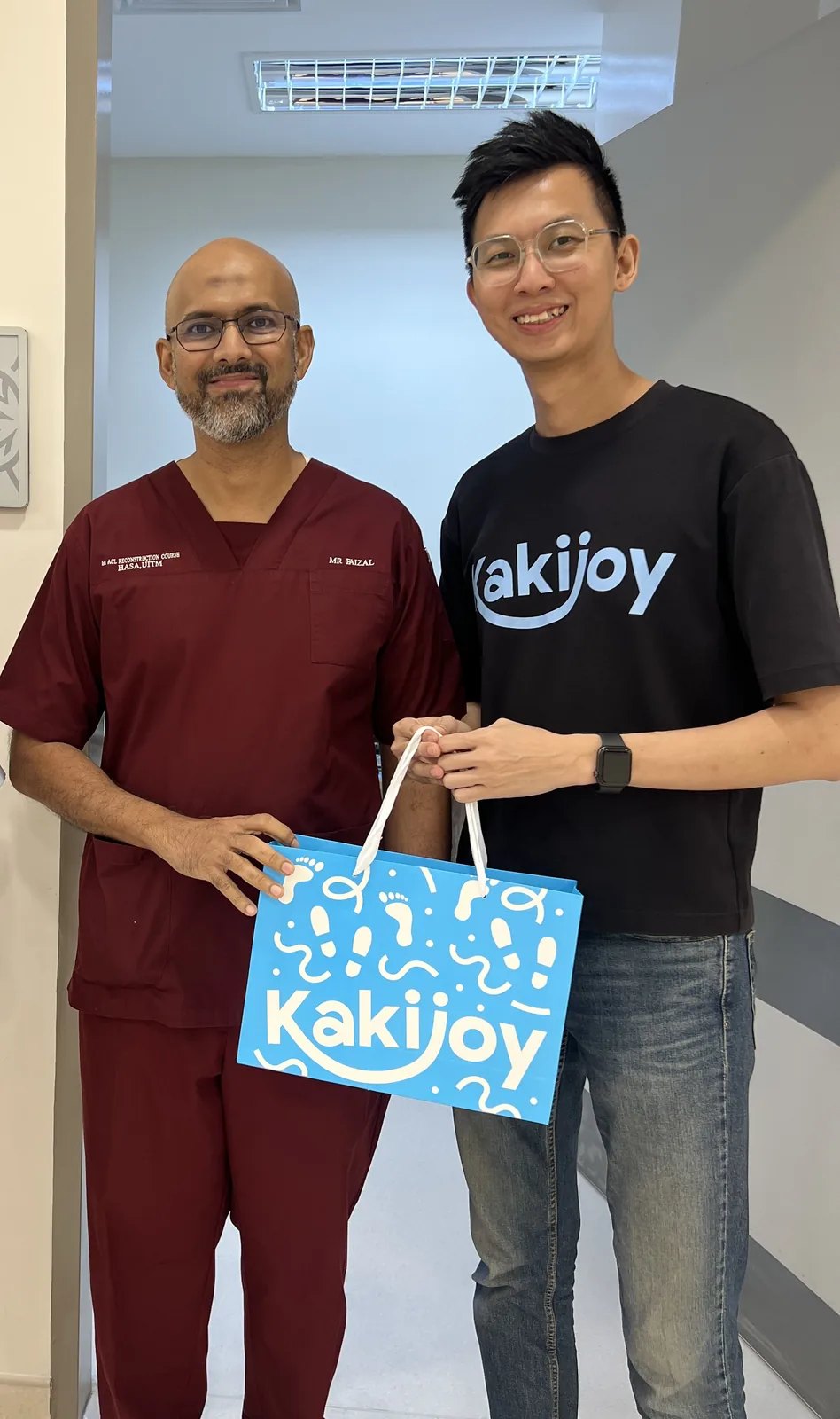 Orthopedic doctor partner endorsing KakiJoy